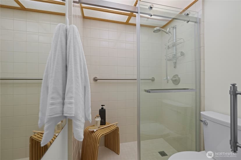 Property photo for 1620 43rd Avenue E #4C, Seattle photo 19