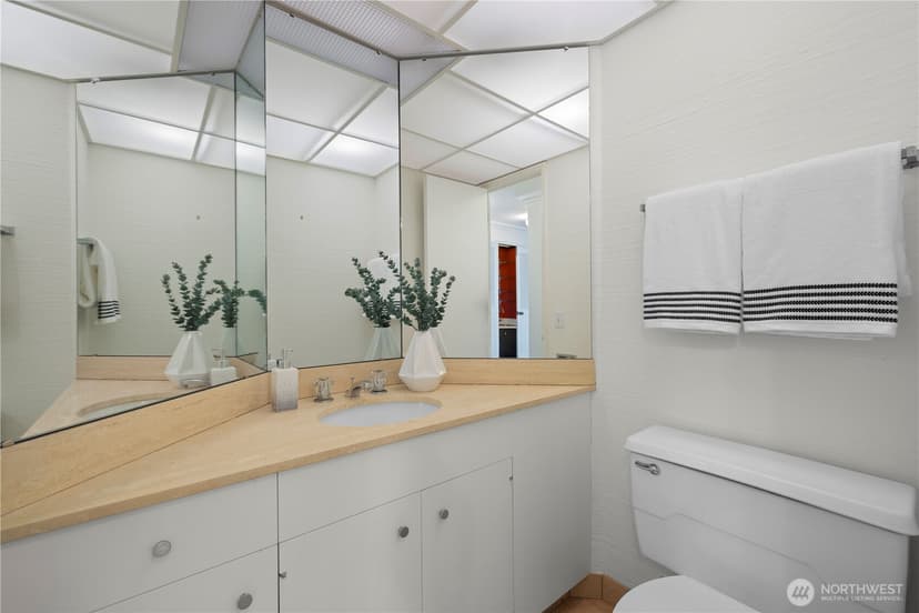 Property photo for 1620 43rd Avenue E #4C, Seattle photo 26