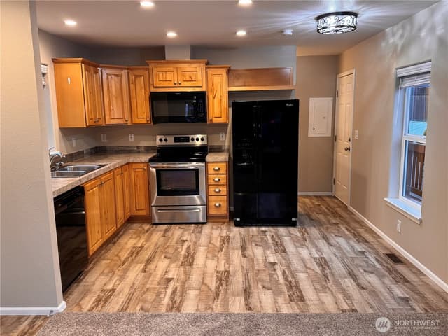 Property photo for 23708 Locust Way #1, Bothell photo 5