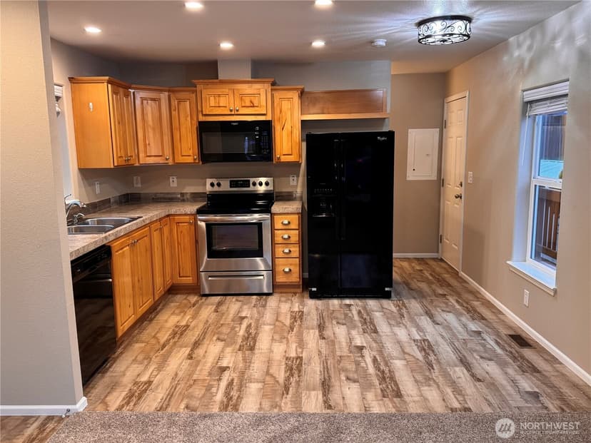 Property photo for 23708 Locust Way #1, Bothell photo 5