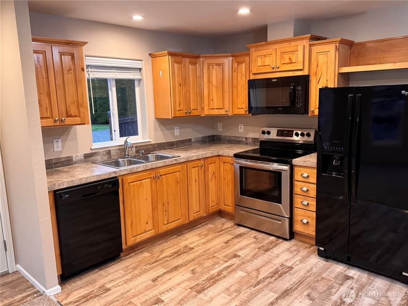 Property photo for 23708 Locust Way #1, Bothell photo 4