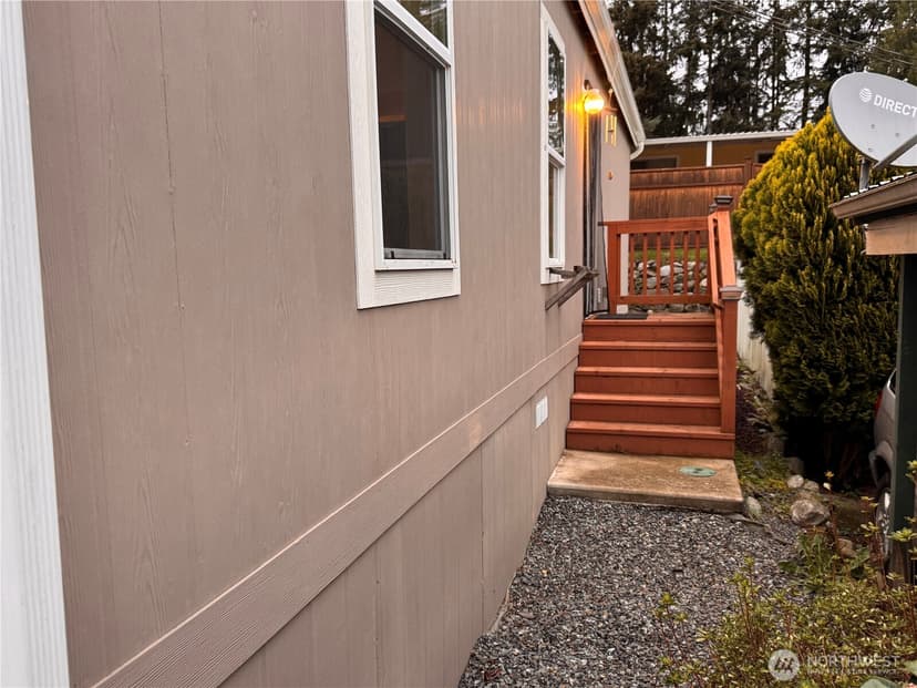 Property photo for 23708 Locust Way #1, Bothell photo 12