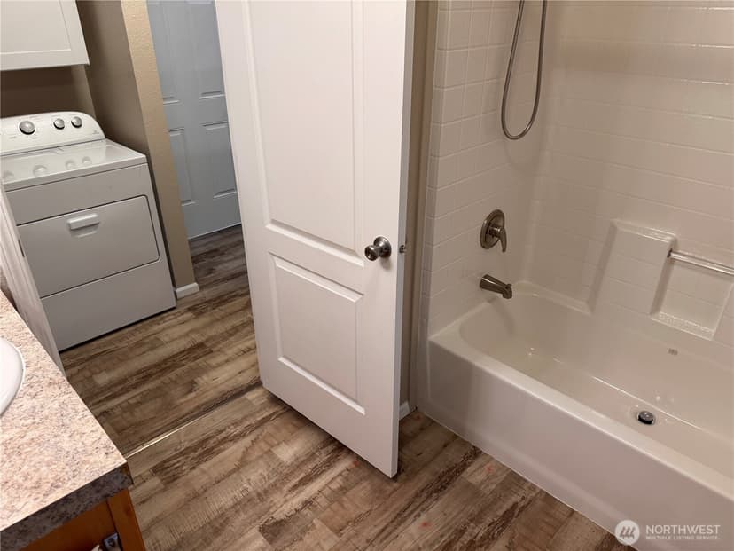 Property photo for 23708 Locust Way #1, Bothell photo 8