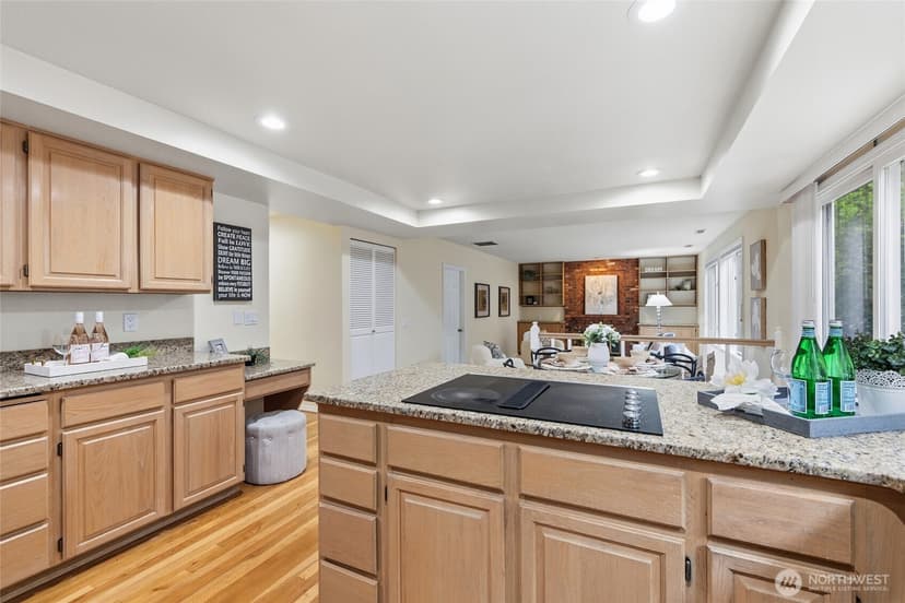 Property photo for 3877 113th Avenue NE, Bellevue photo 11