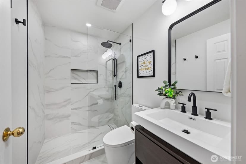 Property photo for 3877 113th Avenue NE, Bellevue photo 22