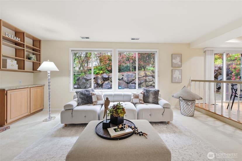 Property photo for 3877 113th Avenue NE, Bellevue photo 15
