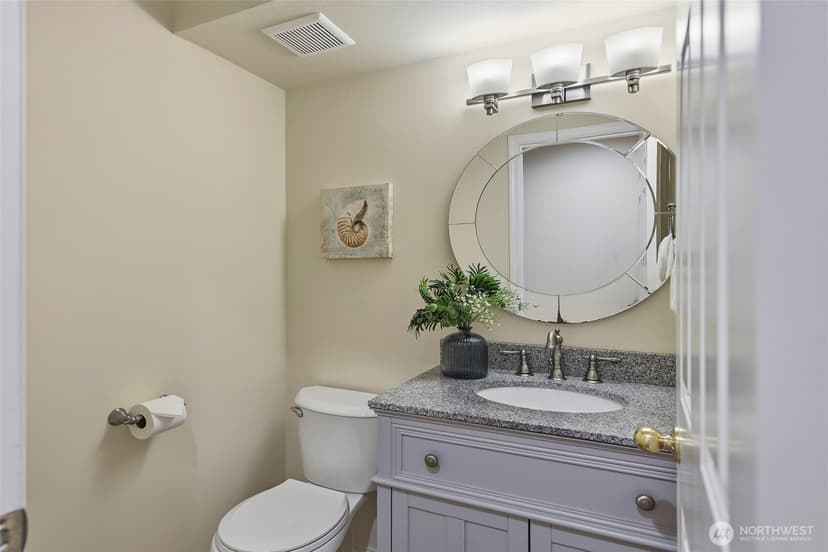Property photo for 3877 113th Avenue NE, Bellevue photo 16