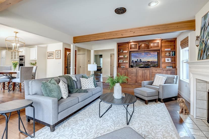 Property photo for 14127 205th Avenue NE, Woodinville photo 16