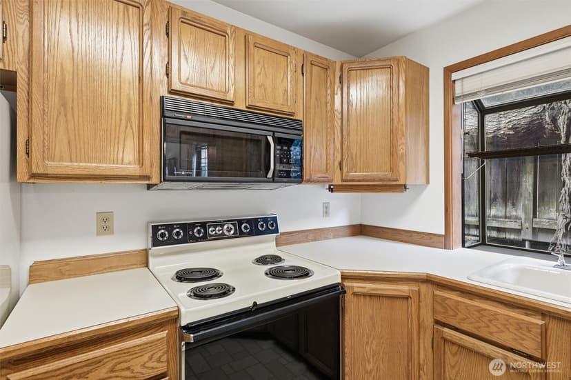 Property photo for 1572 NE 177th St #B10, Seattle photo 5