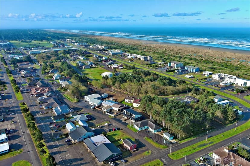 Property photo for 823 Ocean Shores Boulevard NW, Ocean Shores photo 26