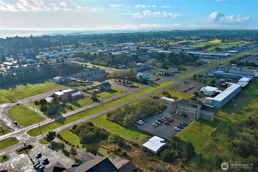 Property photo for 823 Ocean Shores Boulevard NW, Ocean Shores photo 19