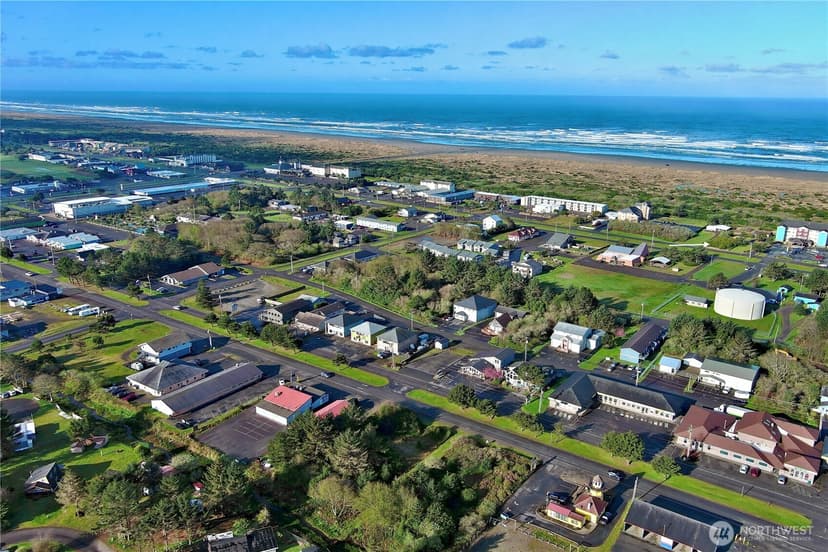 Property photo for 823 Ocean Shores Boulevard NW, Ocean Shores photo 24