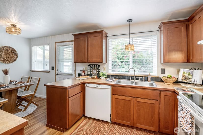 Property photo for 5714 99th Street Ct E, Puyallup photo 9