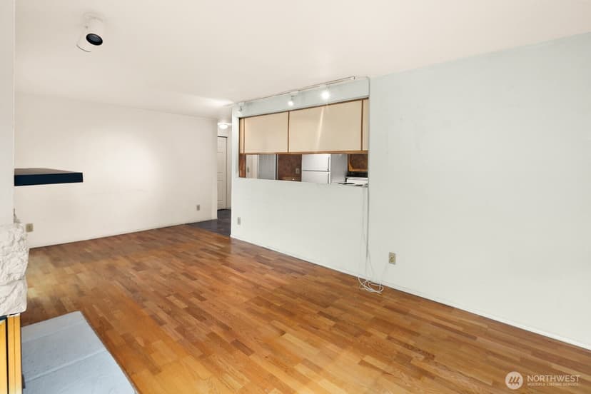 Property photo for 1836 25th Avenue #204, Seattle photo 5