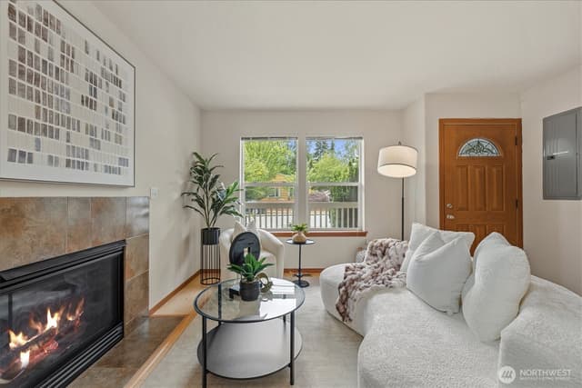 Property photo for 10050 19th Avenue SW, Seattle photo 5