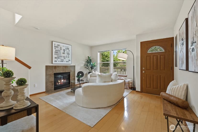 Property photo for 10050 19th Avenue SW, Seattle photo 6