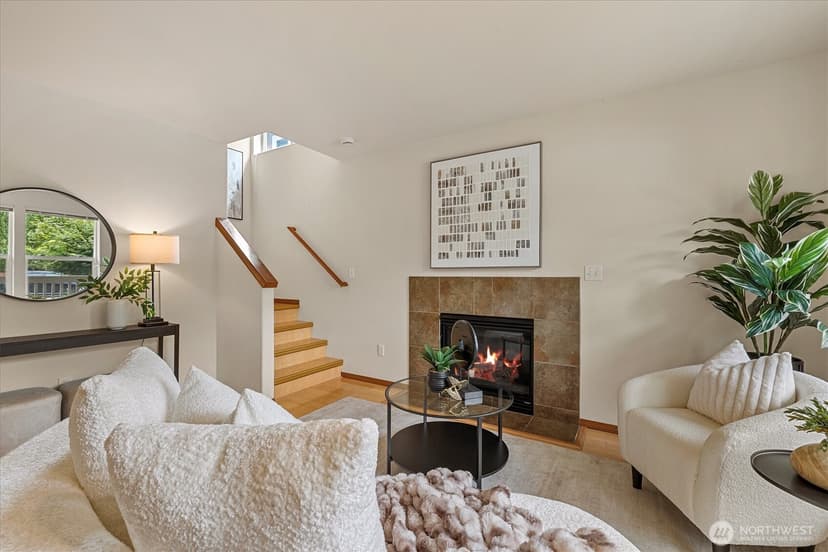 Property photo for 10050 19th Avenue SW, Seattle photo 8
