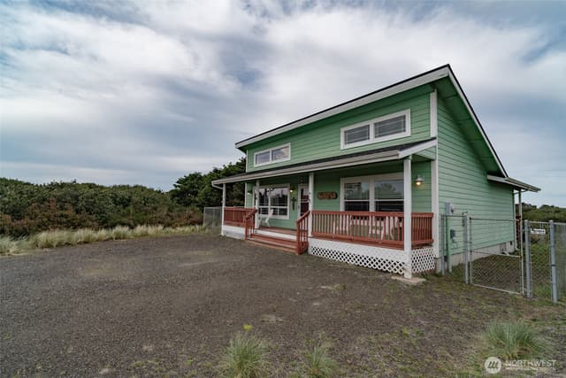 Property photo for 1116 Glendover Court SW, Ocean Shores photo 5