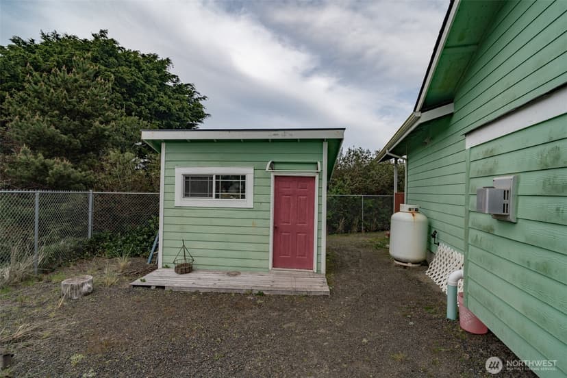 Property photo for 1116 Glendover Court SW, Ocean Shores photo 6