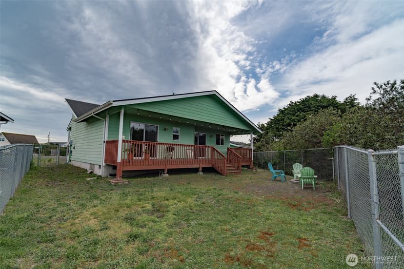 Property photo for 1116 Glendover Court SW, Ocean Shores photo 10