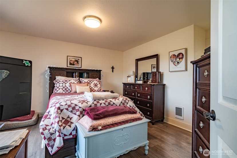 Property photo for 1116 Glendover Court SW, Ocean Shores photo 31