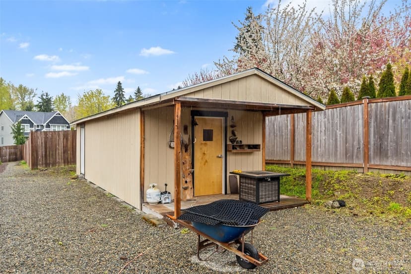 Property photo for 10411 32nd Street E, Edgewood photo 29