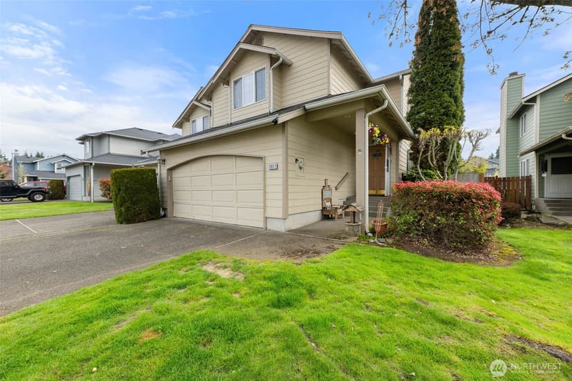 Property photo for 11011 36th Avenue Ct E, Tacoma photo 2