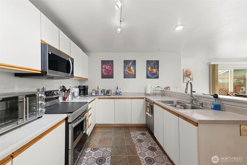 Property photo for 11011 36th Avenue Ct E, Tacoma photo 10