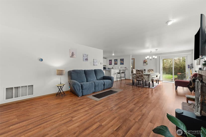 Property photo for 11011 36th Avenue Ct E, Tacoma photo 7