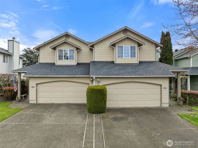 Property photo for 11011 36th Avenue Ct E, Tacoma photo 3