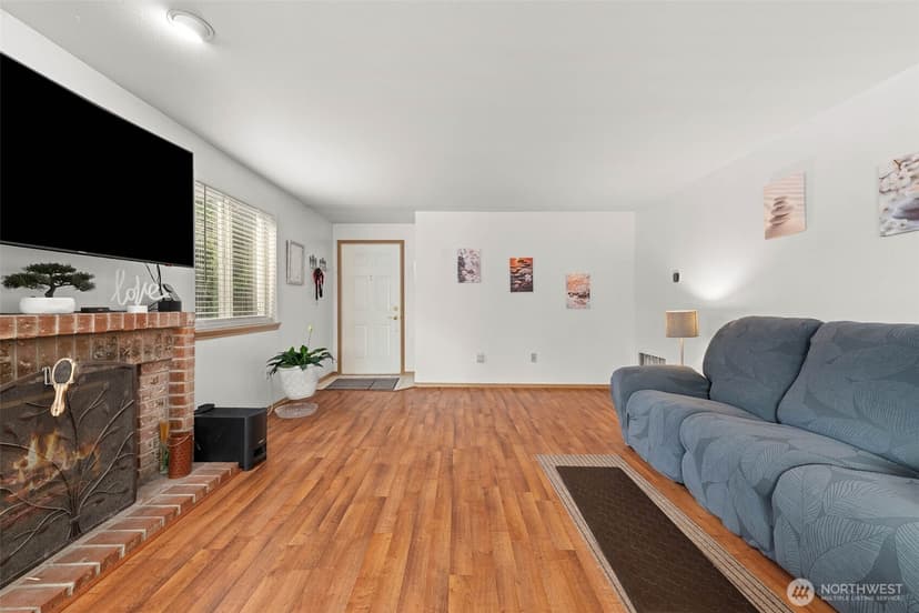 Property photo for 11011 36th Avenue Ct E, Tacoma photo 13