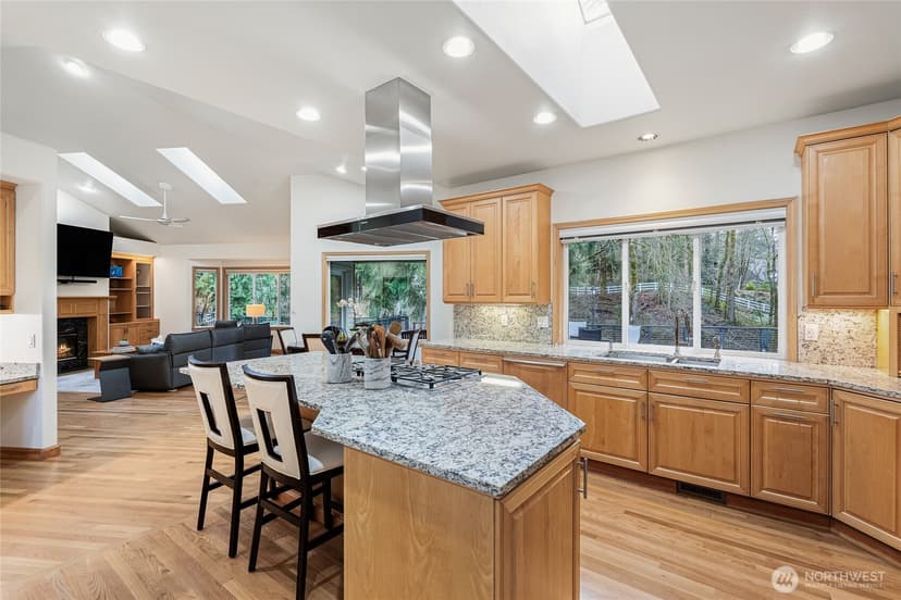 Property photo for 15618 163rd Avenue NE, Woodinville photo 10