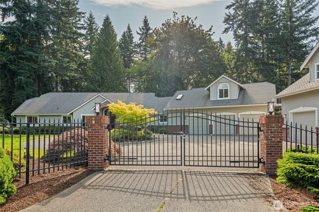 Property photo for 15618 163rd Avenue NE, Woodinville photo 2