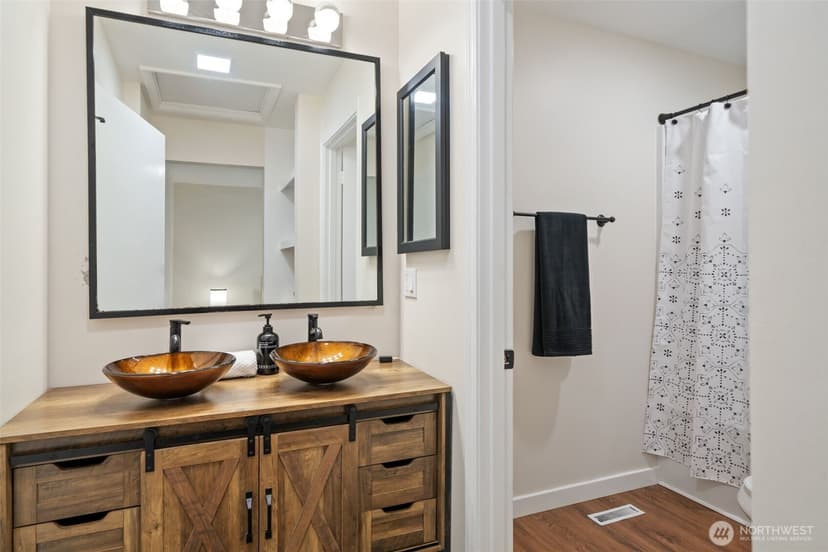 Property photo for 1362 Carr Boulevard, Bremerton photo 27