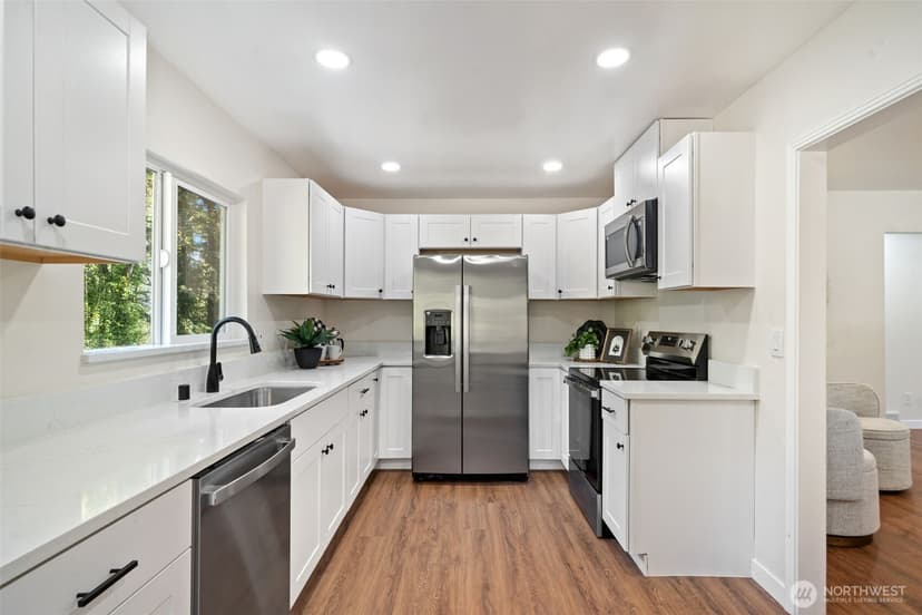 Property photo for 1362 Carr Boulevard, Bremerton photo 6