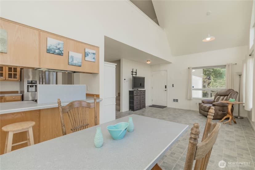 Property photo for 555 Ensign Avenue NW, Ocean Shores photo 9