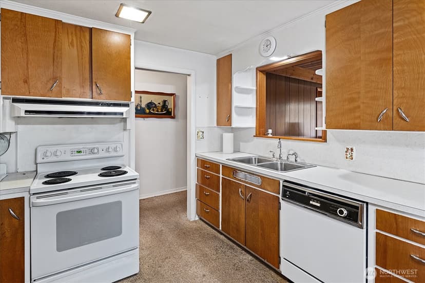 Property photo for 10424 36th Street E, Edgewood photo 6