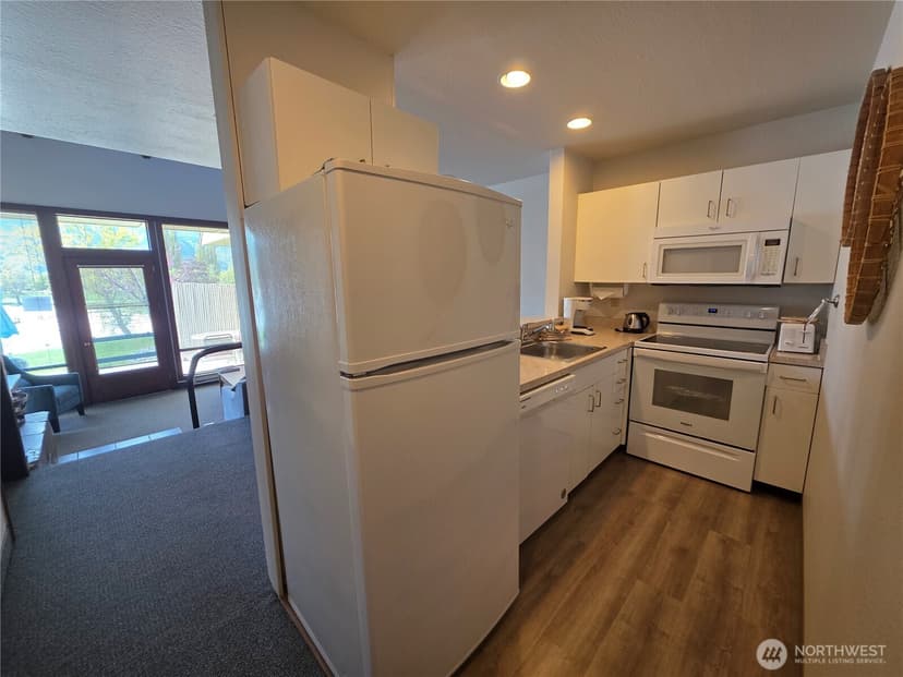 Property photo for 1 Nekquelekin 422-B, Manson photo 8