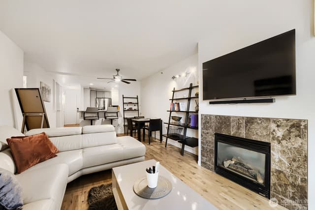Property photo for 2607 Western Avenue #355, Seattle photo 5
