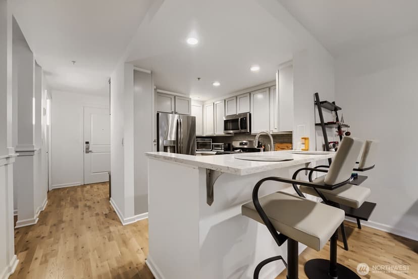 Property photo for 2607 Western Avenue #355, Seattle photo 10