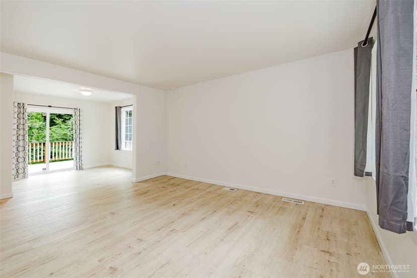 Property photo for 3193 Woods Road E, Port Orchard photo 7