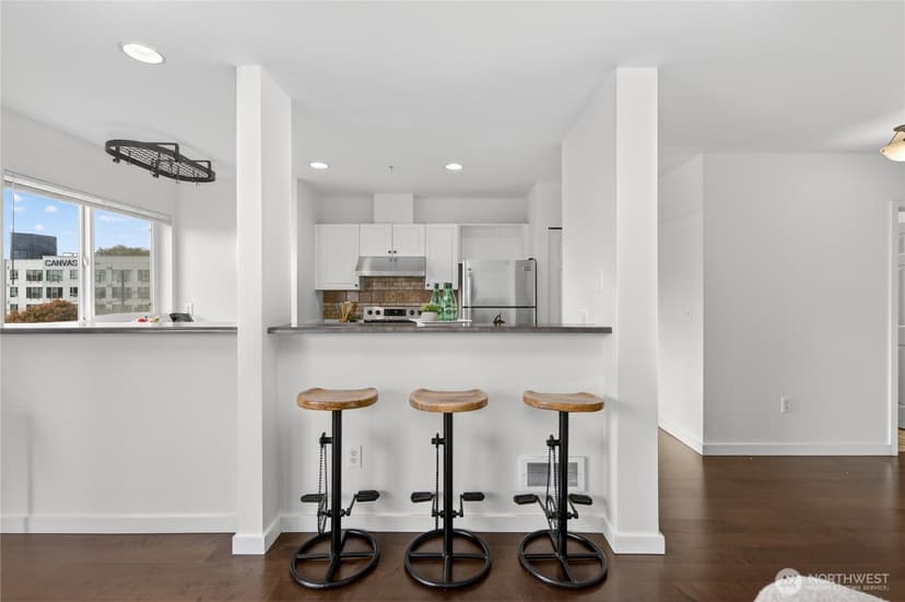 Property photo for 524 6th Avenue W #110, Seattle photo 13
