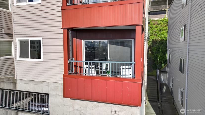 Property photo for 524 6th Avenue W #110, Seattle photo 38