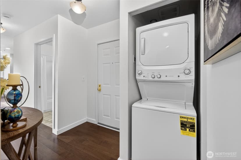 Property photo for 524 6th Avenue W #110, Seattle photo 17