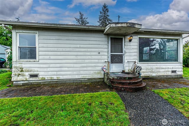 Property photo for 7035 S 127th Street, Seattle