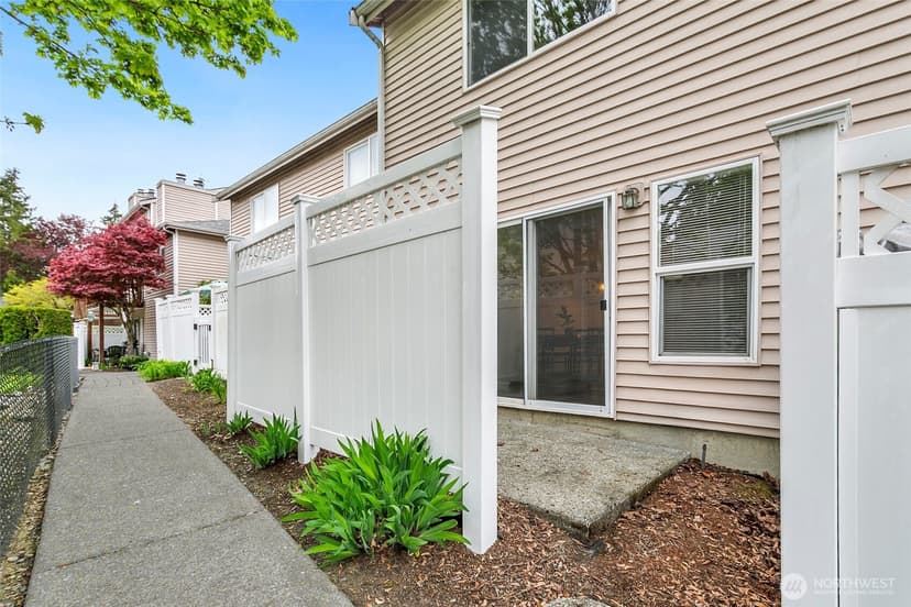 Property photo for 1825 S 330th Street #E7, Federal Way photo 21