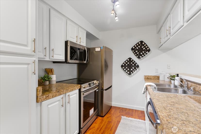 Property photo for 412 Center Road #F3, Everett photo 8