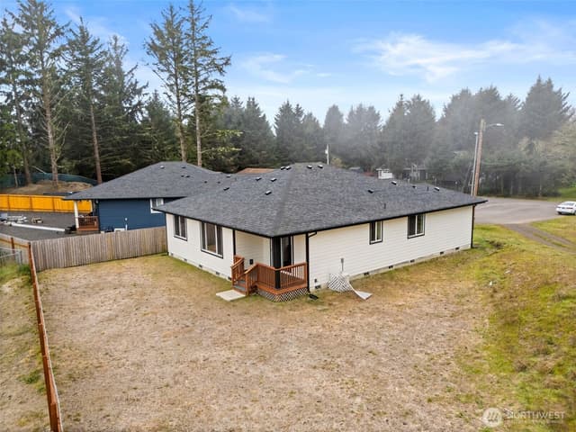 Property photo for 738 Gadwall Court SE, Ocean Shores photo 5