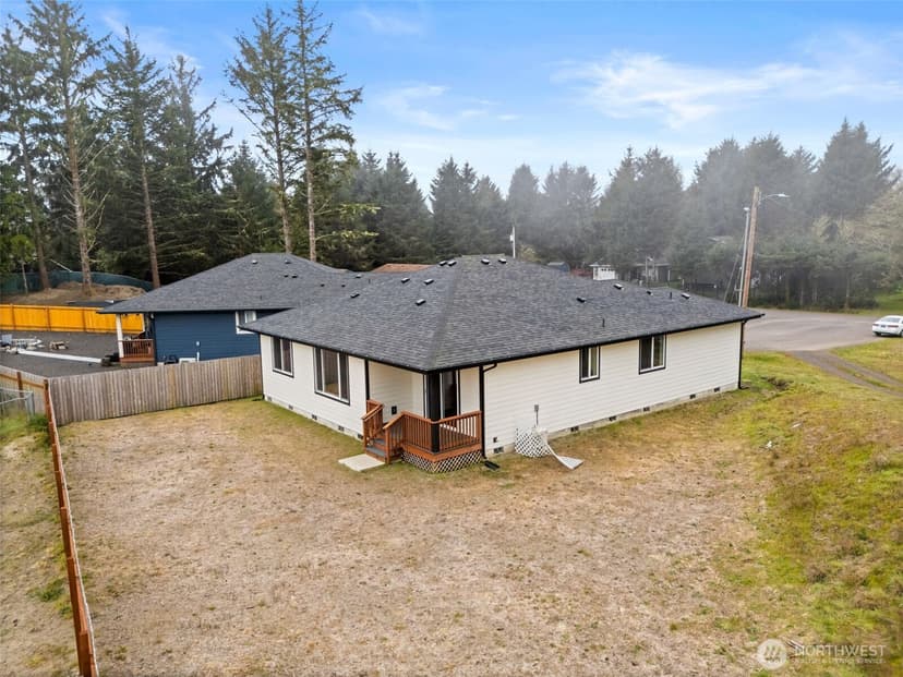 Property photo for 738 Gadwall Court SE, Ocean Shores photo 5