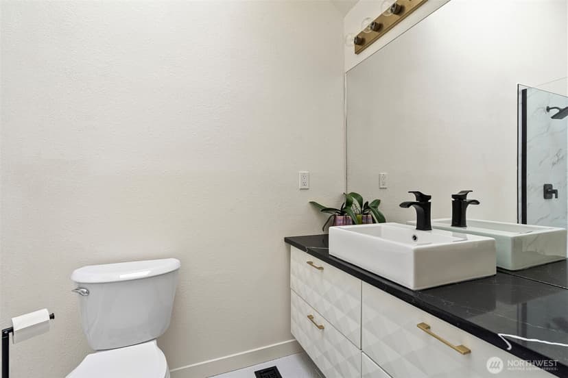 Property photo for 5610 Green Hills Avenue NE, Tacoma photo 16
